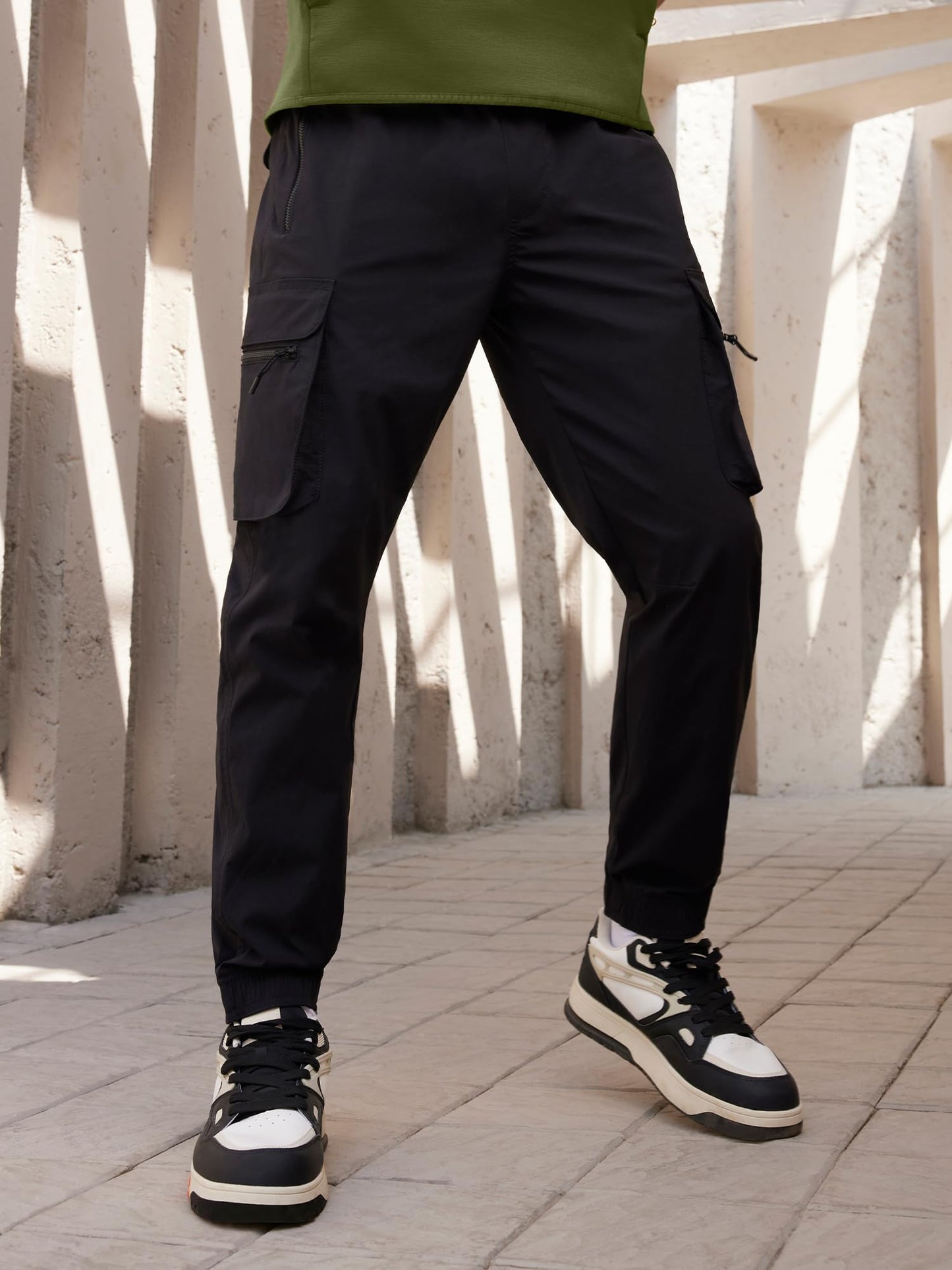 XYXX Men's Skinny Fit Mid Rise Moveo Quick-Dry Cargo Joggers with Drawcord & Utility Pockets