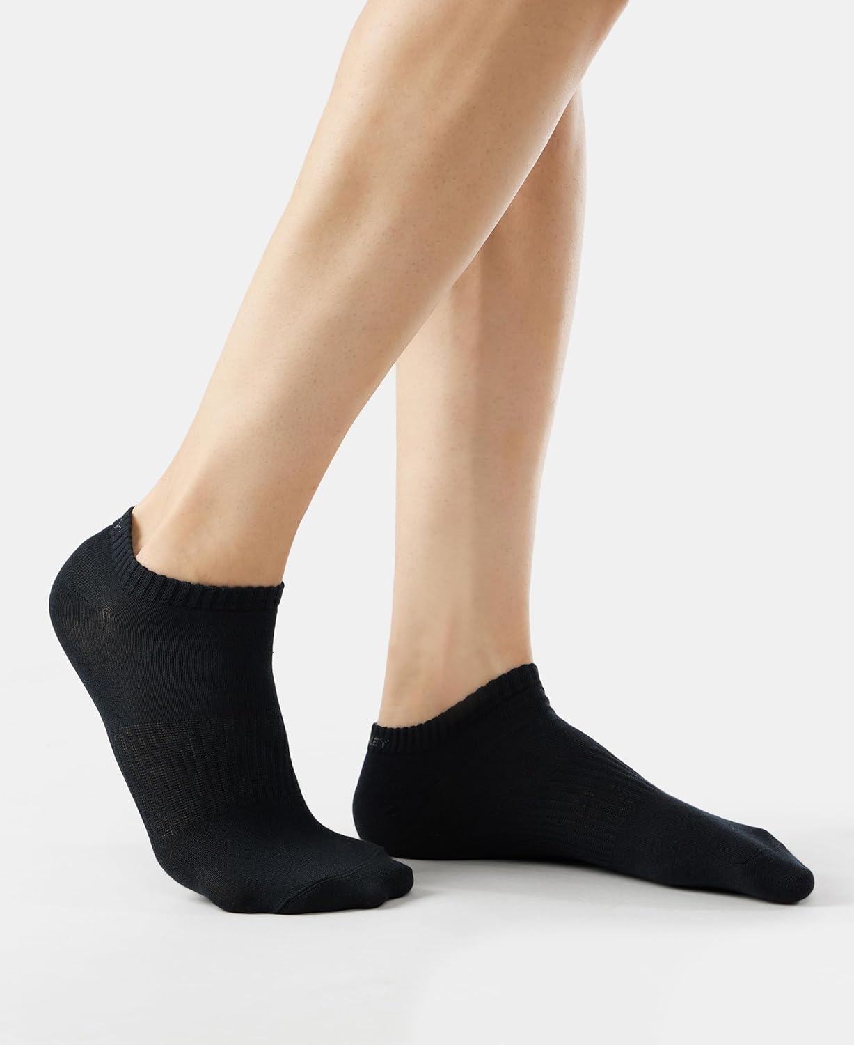 Jockey 7097 Men's Compact Cotton Stretch Low Show Modern Socks With Stay Fresh Treatment (Pack of 3)