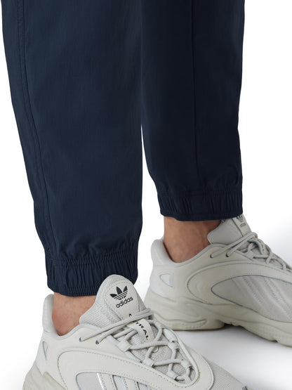 XYXX Men's Skinny Fit Mid Rise Moveo Quick-Dry Cargo Joggers with Drawcord & Utility Pockets